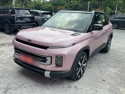 Geely ICON 2024