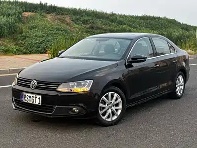 Volkswagen Sagitar 2012