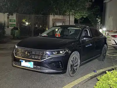 Volkswagen Passat 2023