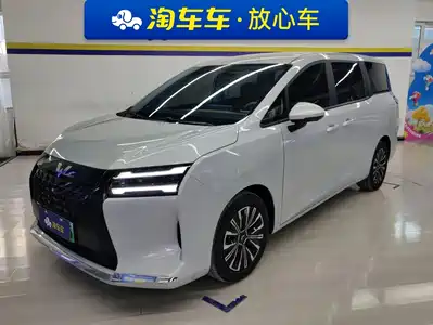 Wuling Motors Starlight 730 New Energy 2025