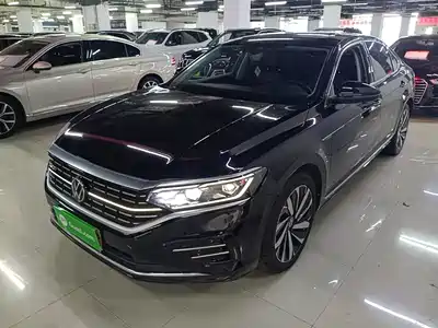 Volkswagen Passat 2023