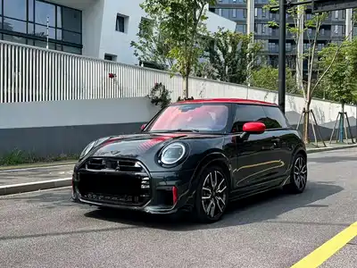 MINI JCW 2025