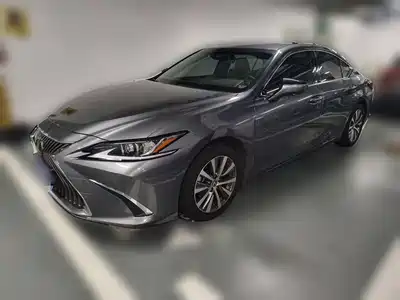 Lexus ES 2021