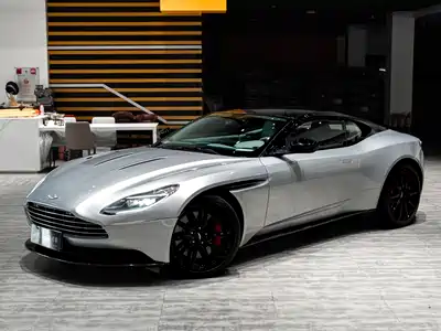 Aston Martin DB11 2017