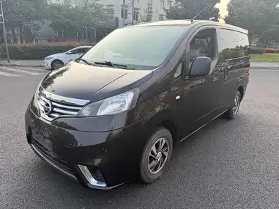 Nissan NV200 2015