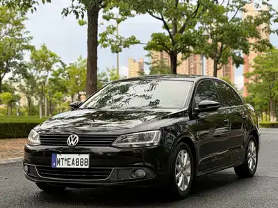 Volkswagen Sagitar 2013