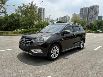 Dongfeng Aeolus Fengshen AX7 2016