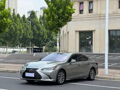 Lexus ES 2024