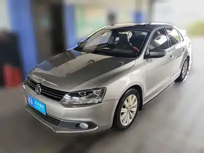Volkswagen Sagitar 2014