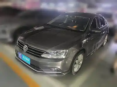 Volkswagen Sagitar 2015