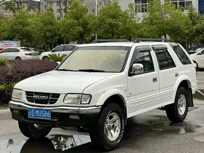 Isuzu Contender 2015