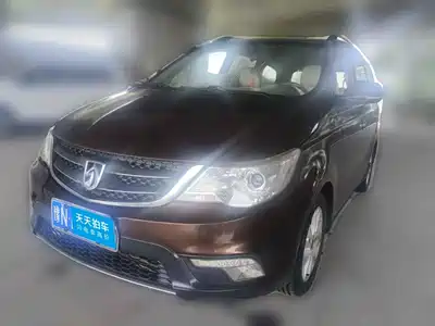 Baojun 730 2015