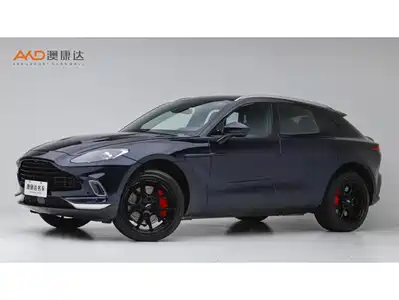 Aston Martin DBX 2024