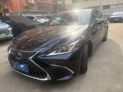 Lexus ES 2024