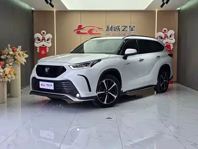 Toyota Crown Kluger 2024