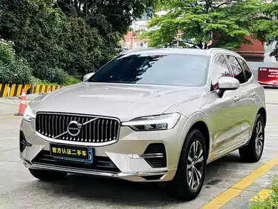 Volvo XC60 2025