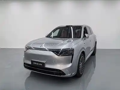 AITO Wenjie M8 2025