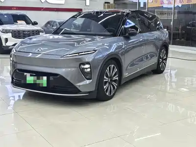 NIO ES8 2025