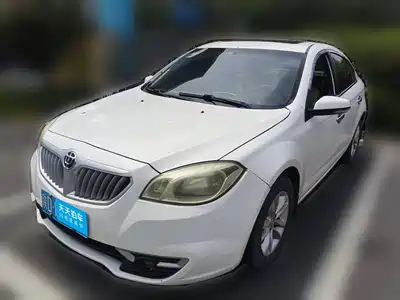 Zhonghua H330 2013