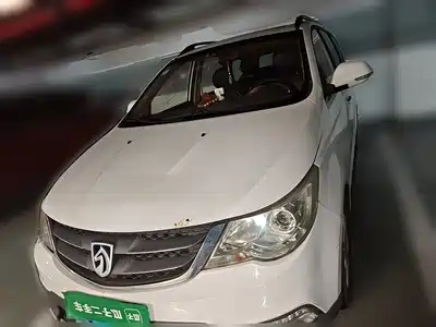 Baojun 730 2015