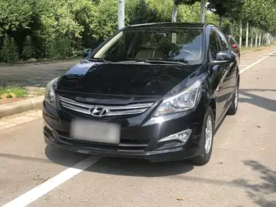 Hyundai Verna 2015