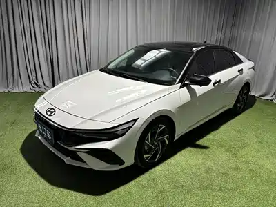 Hyundai Elantra 2023