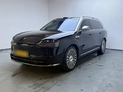 AITO Wenjie M9 2025