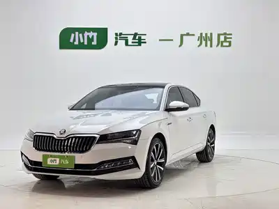 Škoda Superb 2023