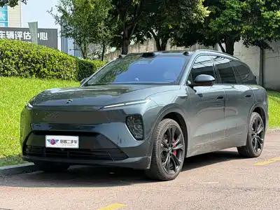 NIO ES8 2024