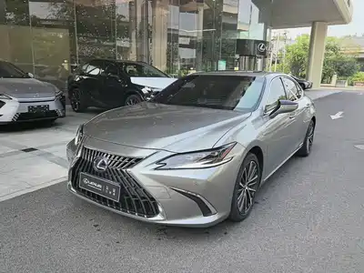 Lexus ES 2022