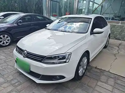 Volkswagen Sagitar 2014