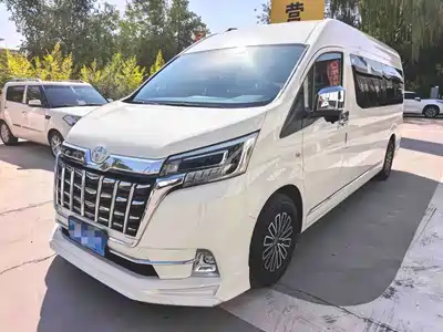Toyota HIACE 2023