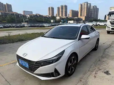 Hyundai Elantra 2023