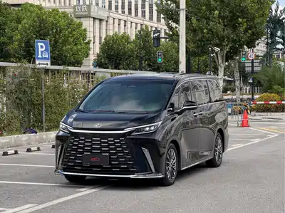 Lexus LM 2024