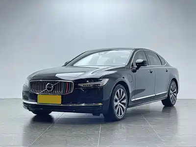 Volvo S90 Plug-in Hybrid 2022
