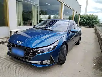 Hyundai Elantra 2022
