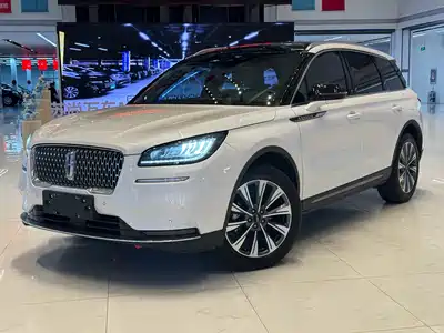 Lincoln Adventurer 2022