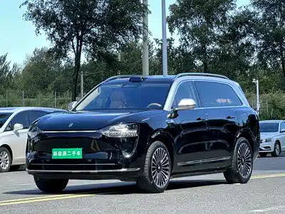 AITO Wenjie M9 2025