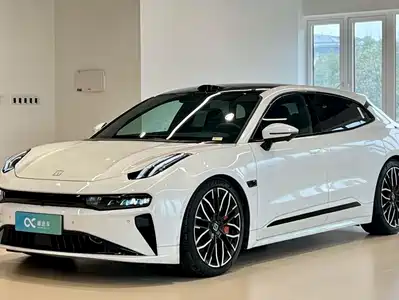 ZEEKR 001 2025