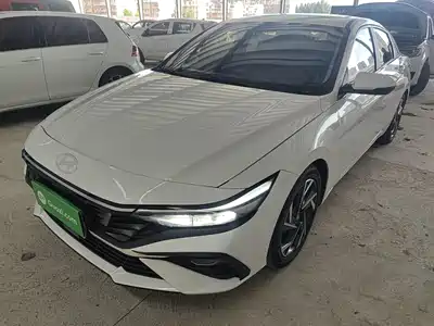 Hyundai Elantra 2025