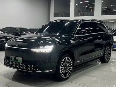 AITO Wenjie M9 2025