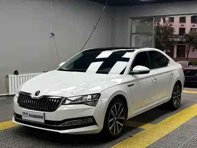Škoda Superb 2023