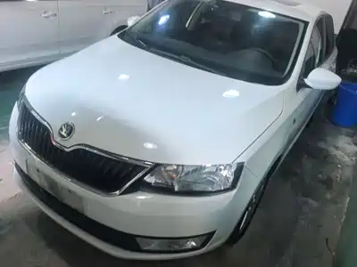 Škoda Rapid Spaceback 2016