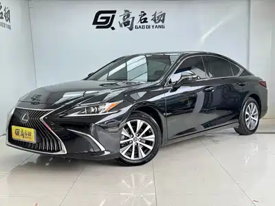 Lexus ES 2021