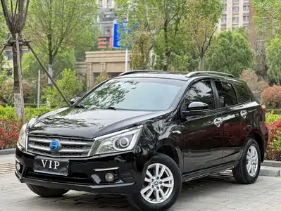 Venucia T70 2015