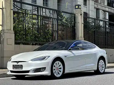 Tesla Model S 2018