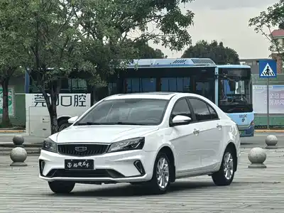 Geely Emgrand 2021
