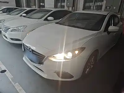 Mazda Mazda3 Axela 2015