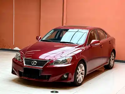 Lexus IS 2012