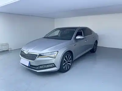 Škoda Superb 2023